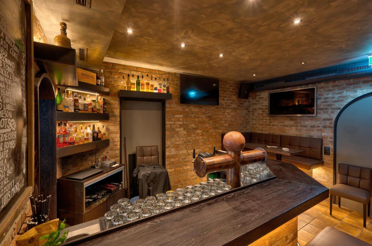Der Siegeler B&B - This Lifestylehotel Rocks Mayrhofen Dış mekan fotoğraf