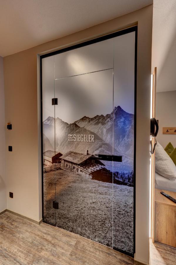 Der Siegeler B&B - This Lifestylehotel Rocks Mayrhofen Dış mekan fotoğraf