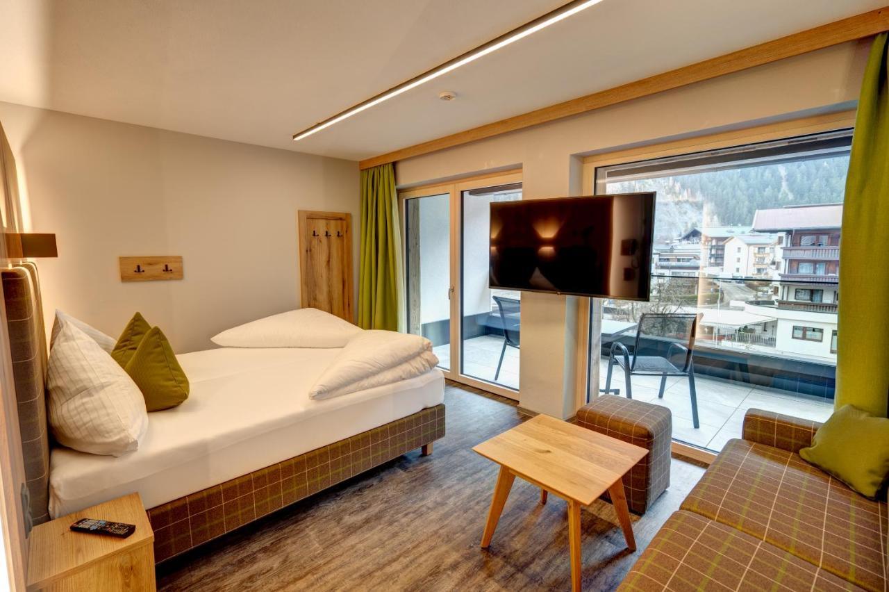 Der Siegeler B&B - This Lifestylehotel Rocks Mayrhofen Dış mekan fotoğraf